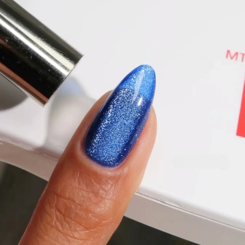 DND 9D Cat Eyes 30 Paw & Order - Angelina Nail Supply NYC