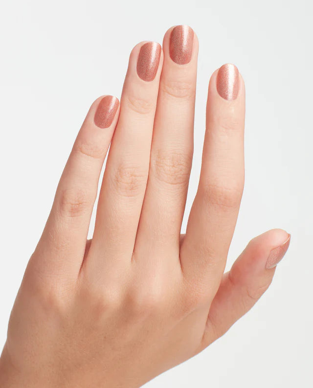 OPI Gel Color GCT V27 Worth a Pretty Penne